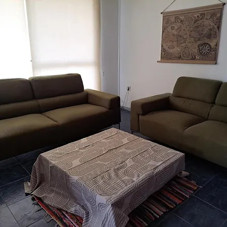 Cozy In Center Apartment